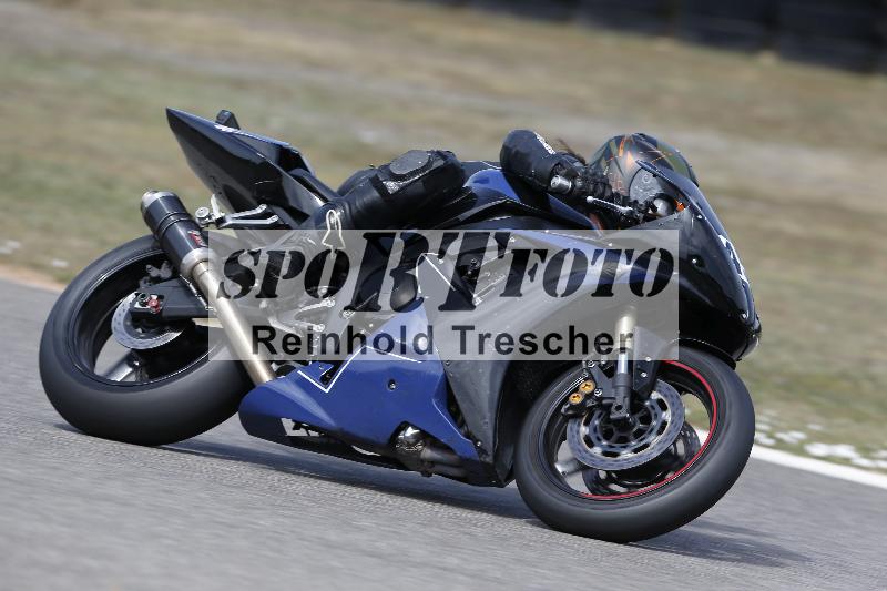 /37 09.08.2026  Pluess Motosport ADR/Freies Fahren/451